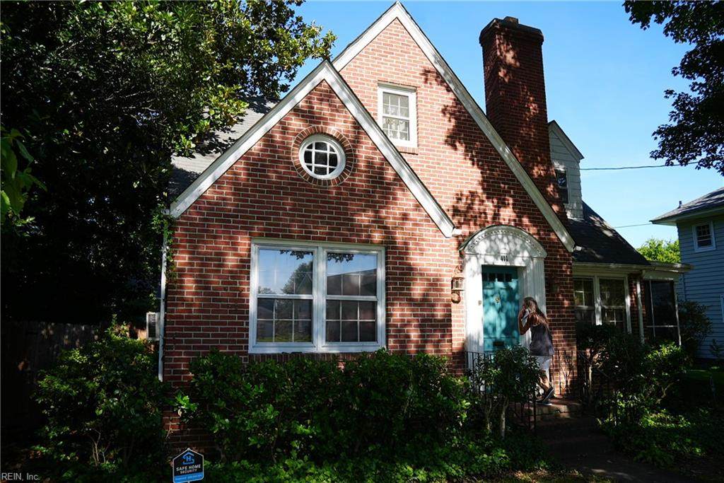 411 Shenandoah St - Photo 1