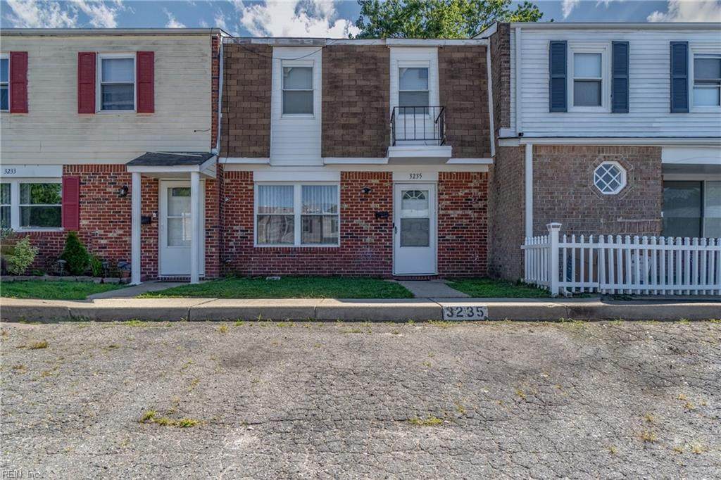 3235 Peele Ct - Photo 1