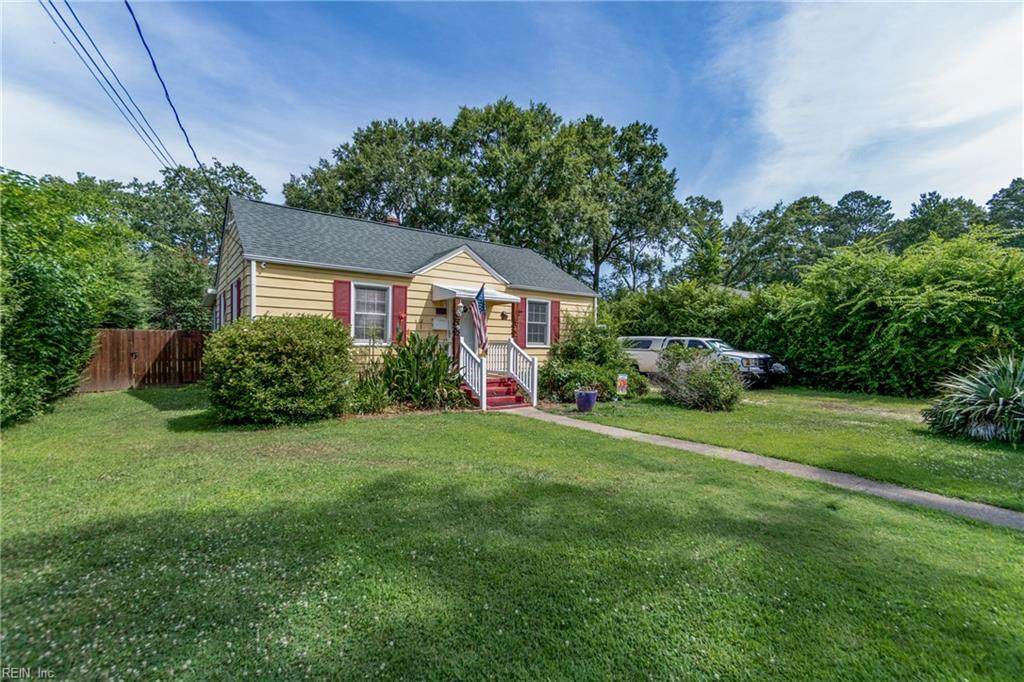 631 Sterling St - Photo 1