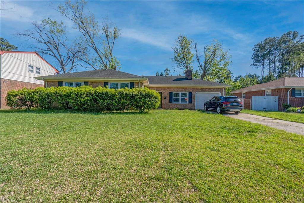 737 Malbon Dr - Photo 1