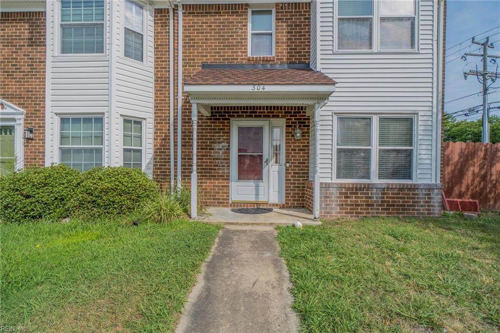 304 Fairfax Ter - Photo 1