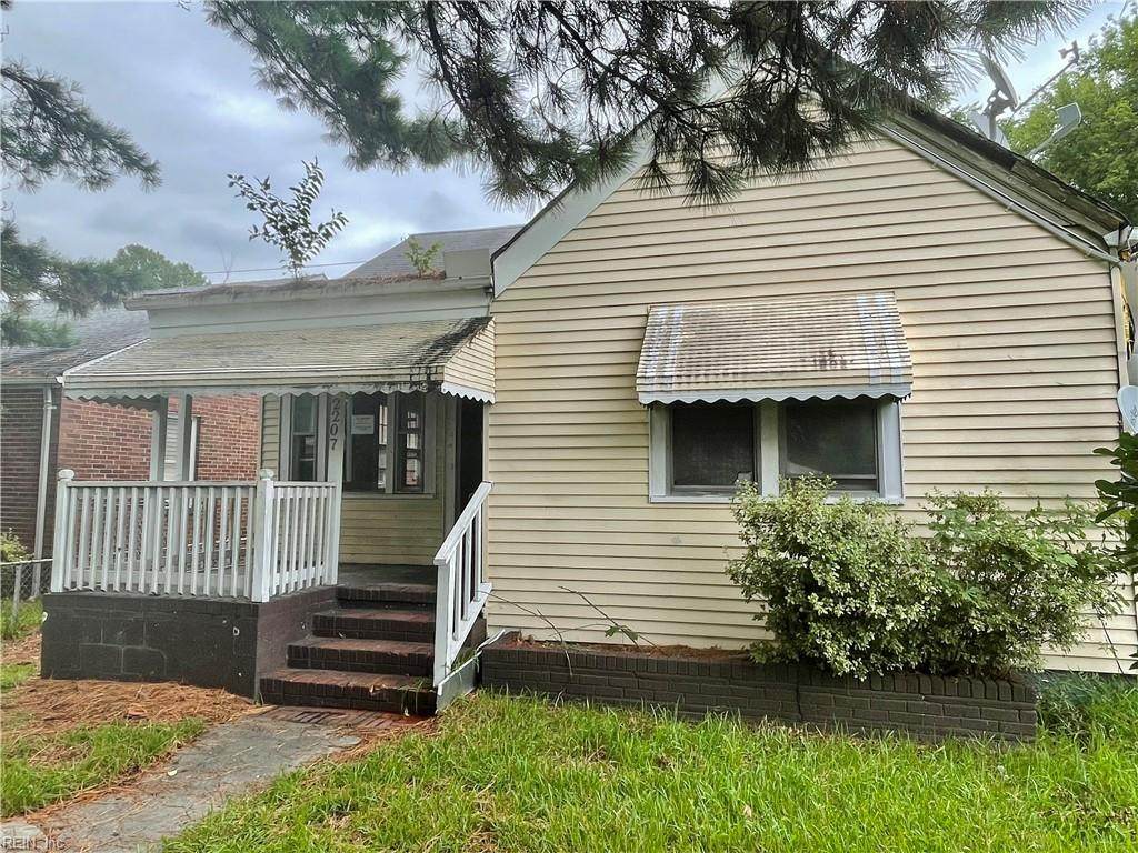 2207 Pearl St - Photo 1