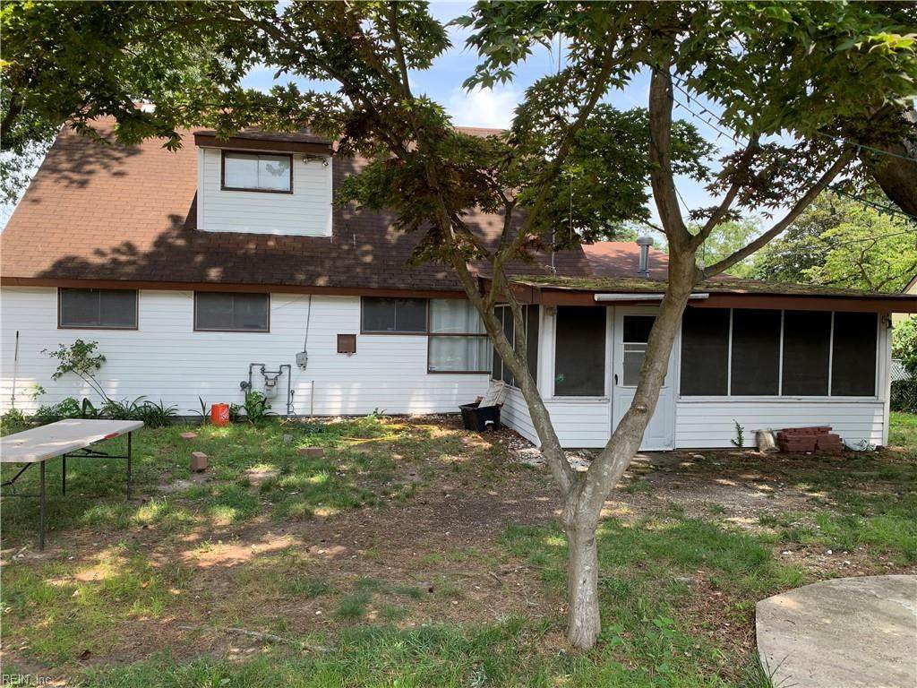 1809 Hartford Dr - Photo 1
