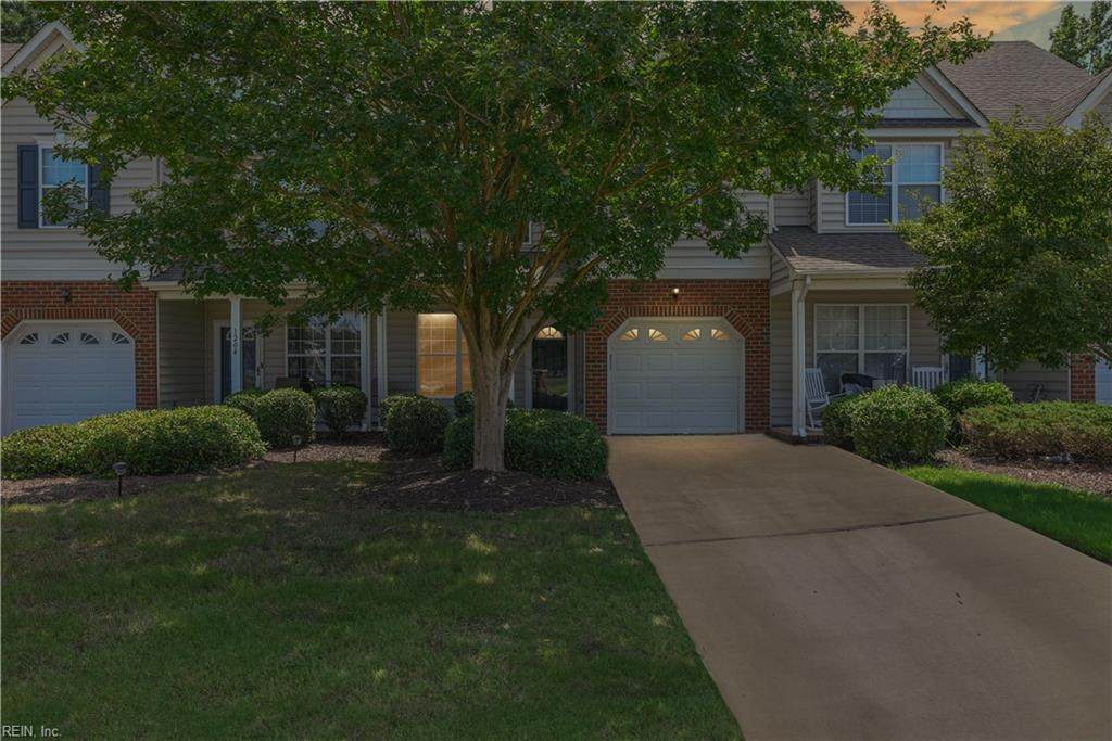 1202 Island Park Cir - Photo 1