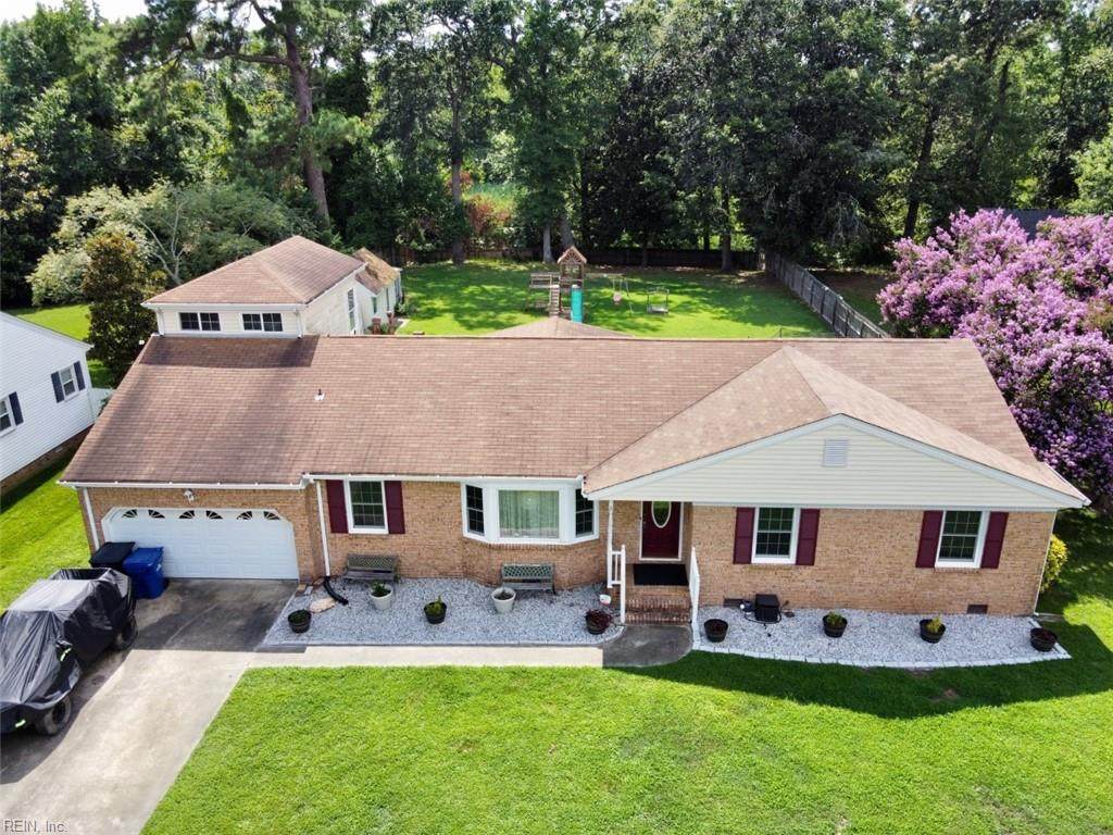 172 Yorkshire Rd - Photo 1