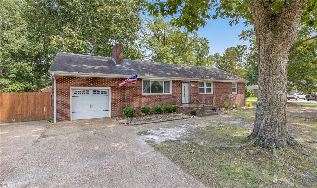 533 Englewood Dr - Photo 1