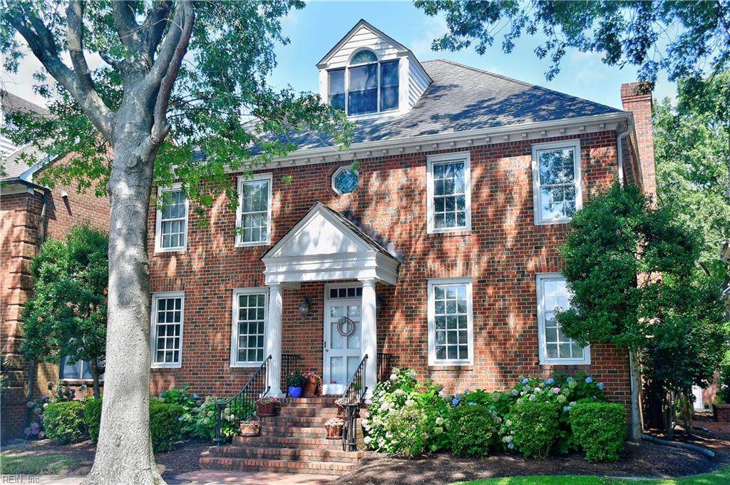 817 Mowbray Arch - Photo 1