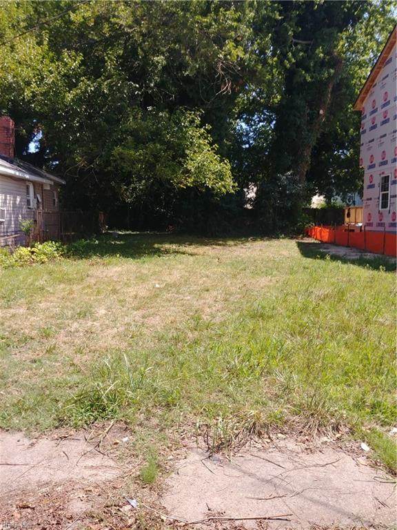 1116 32nd St - Photo 1