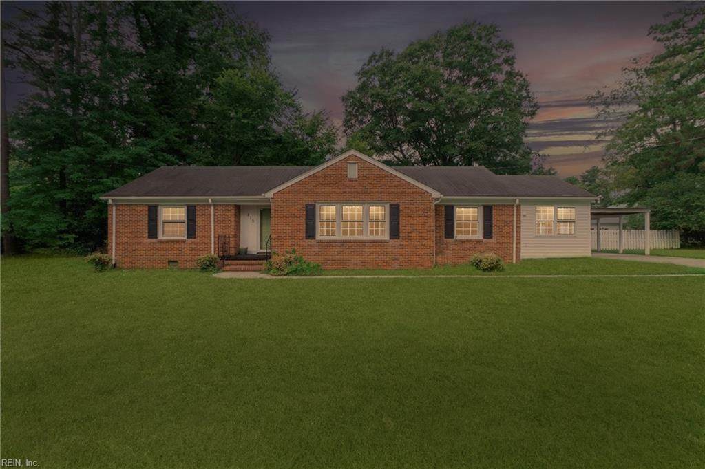 413 College Dr - Photo 1