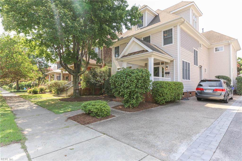1023 Graydon Ave - Photo 1