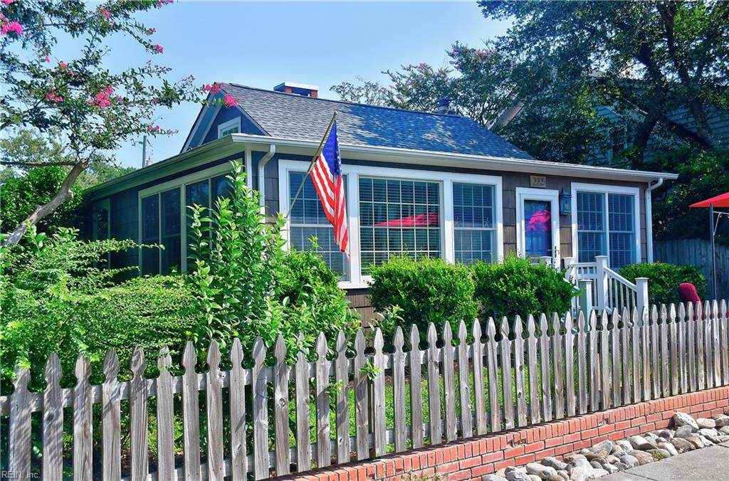 223 44th St - Photo 1