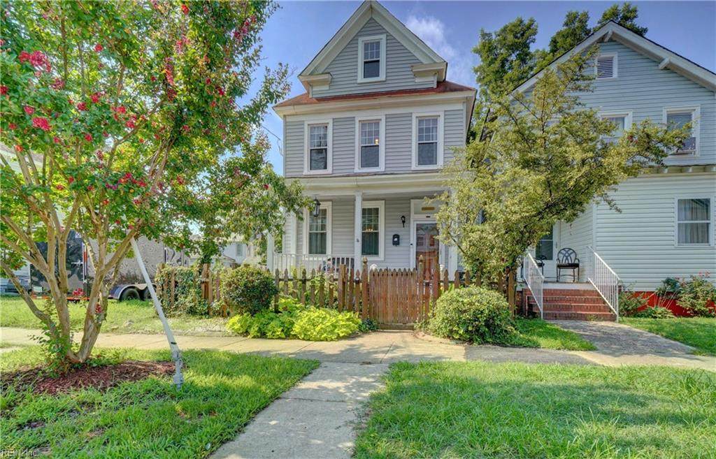 223 30th St - Photo 1