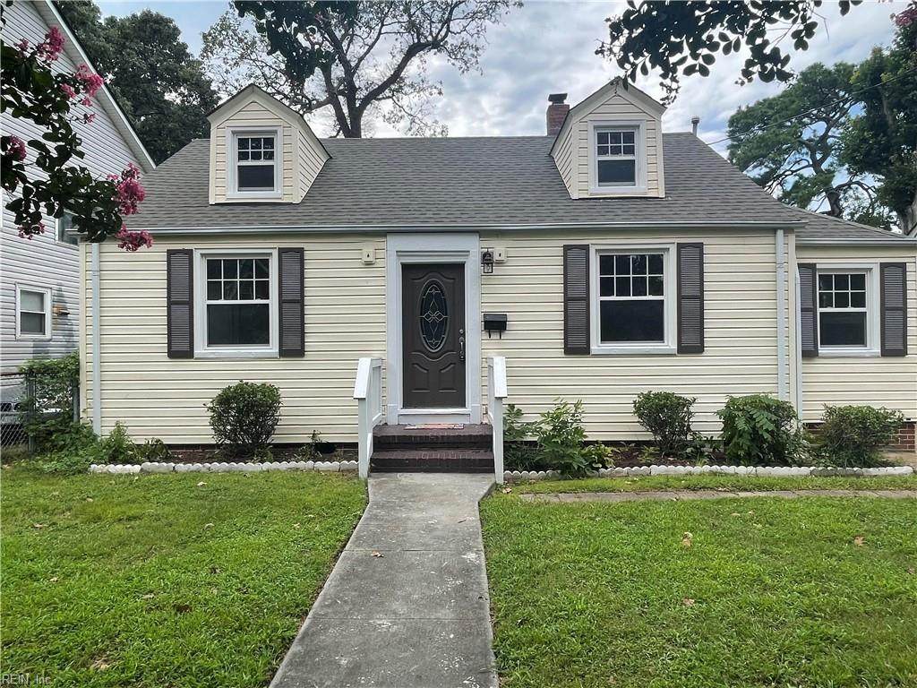 2629 Bapaume Ave - Photo 1