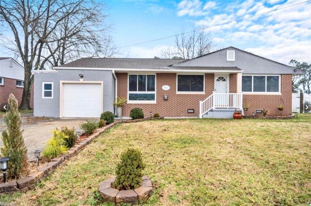 2521 Malden Ave - Photo 1