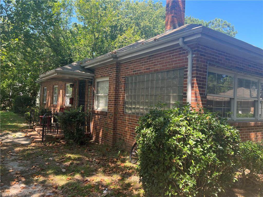 1722 Willow Wood Dr - Photo 1