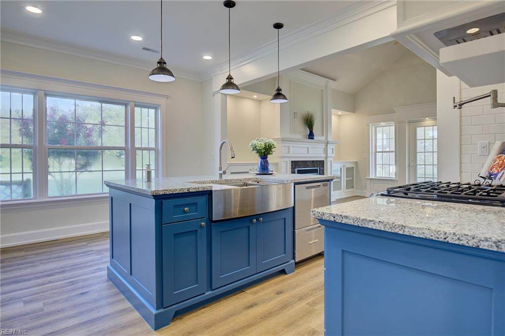 307 Spoonbill Loop - Photo 1