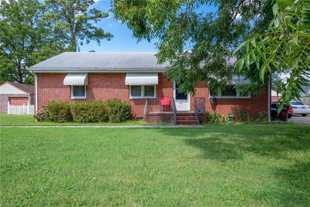 1121 Hawthorne Dr - Photo 1