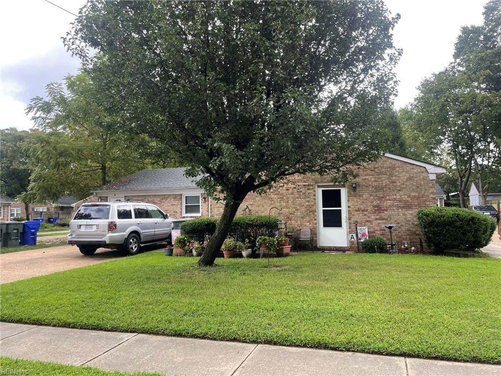 7934 Thompson Rd - Photo 1