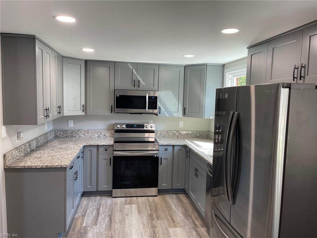 2100 Grimes Rd - Photo 1