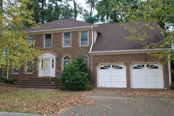 1512 Crystal Lake Dr - Photo 1