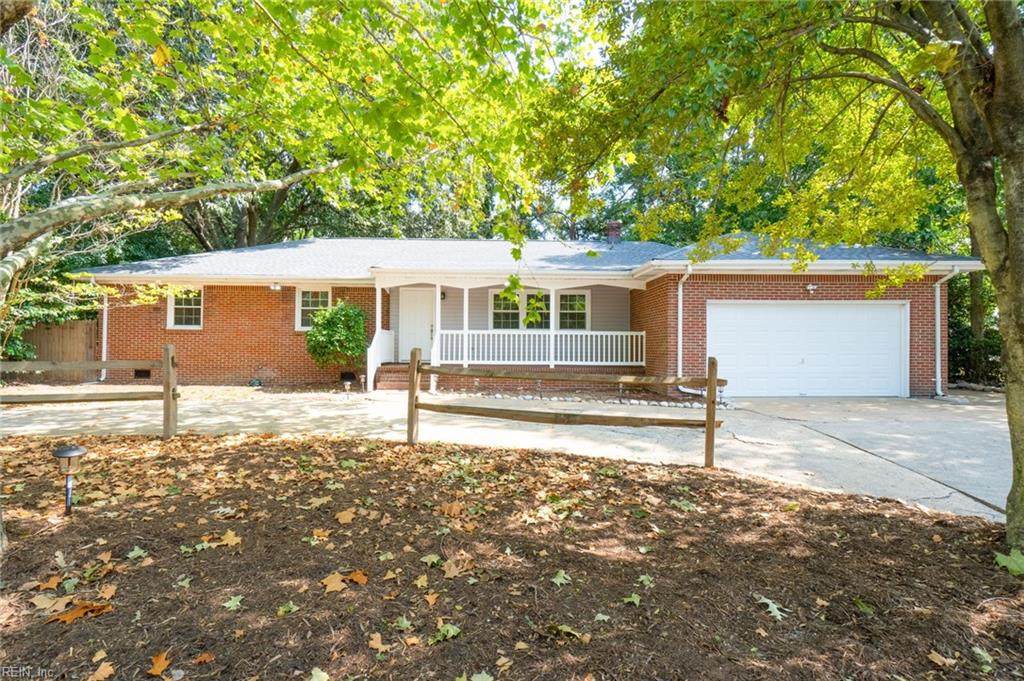1404 Independence Blvd - Photo 1