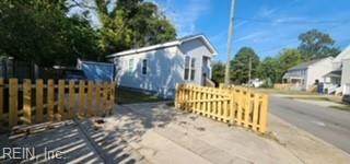 208 Gilmerton Ave - Photo 1