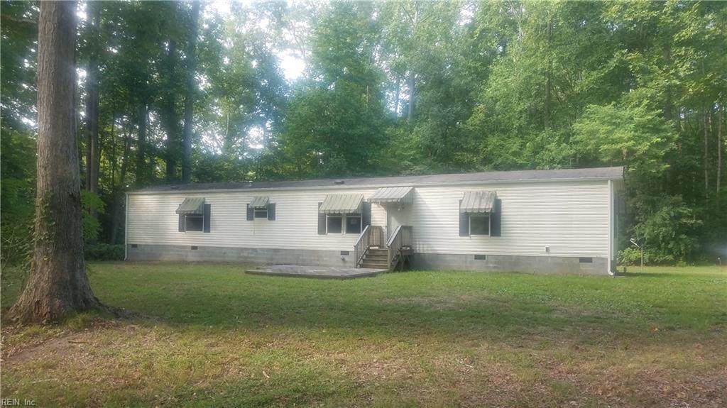 627 Ditchley Rd - Photo 1