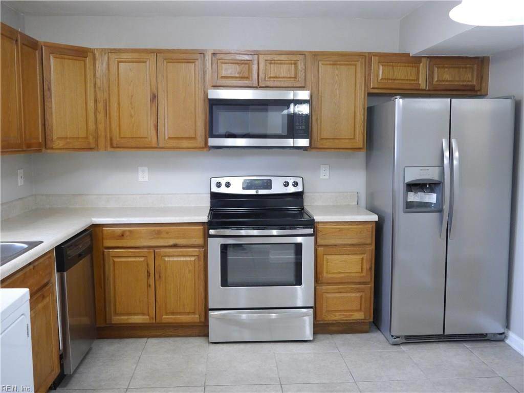 5645 Caxton Ct - Photo 1