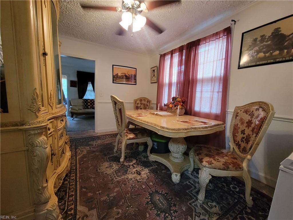 39 Poplar Ave - Photo 1