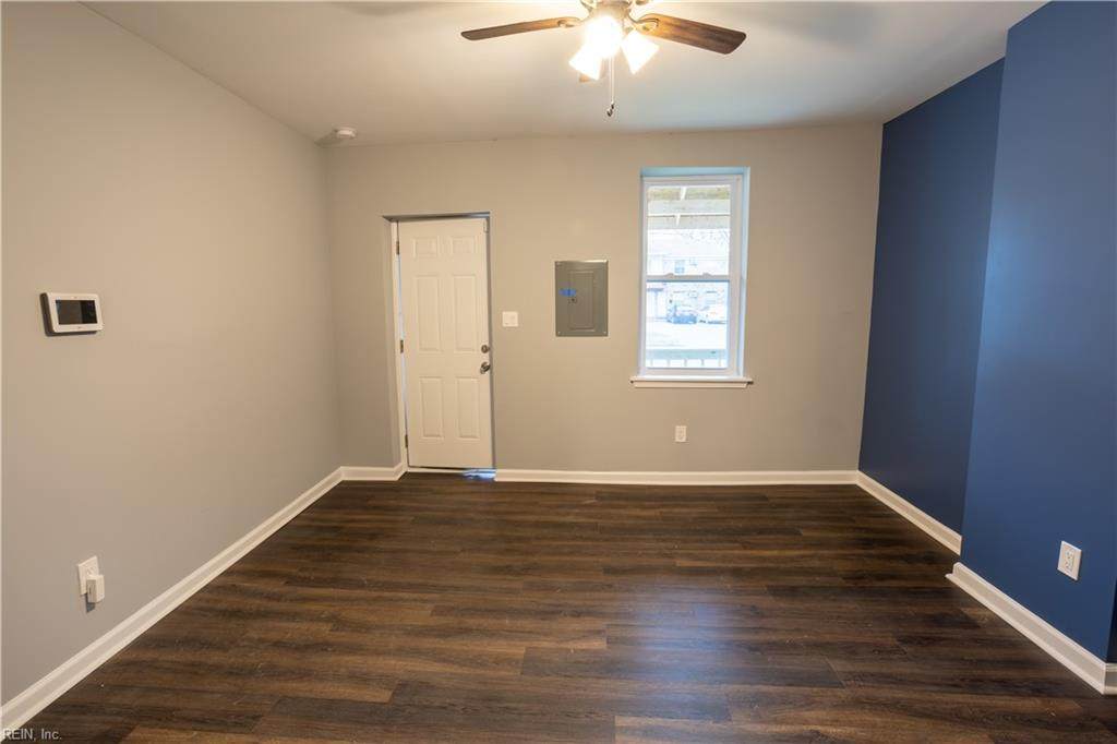 1212 Maltby Ave - Photo 1