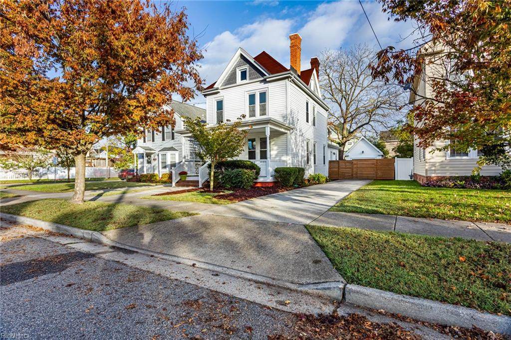 236 35th St - Photo 1