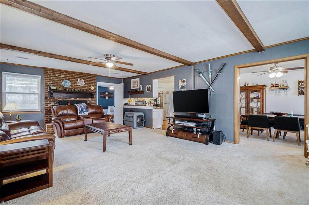 3505 Plum Cres - Photo 1