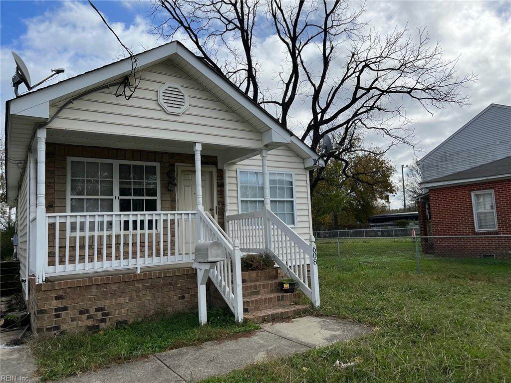608 Spruce St - Photo 1