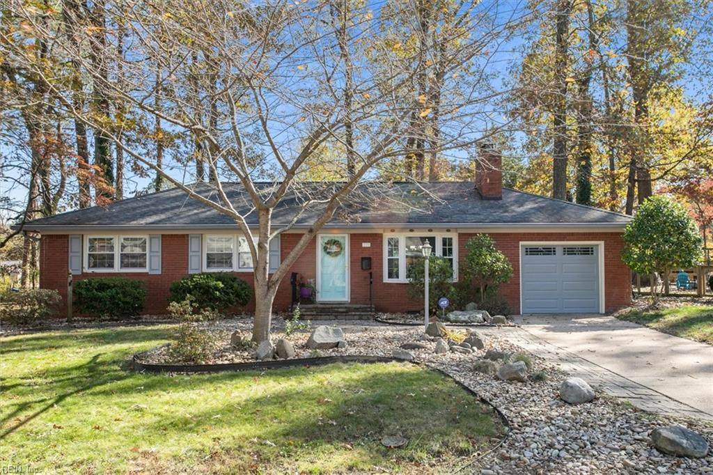 204 John Wythe Pl - Photo 1