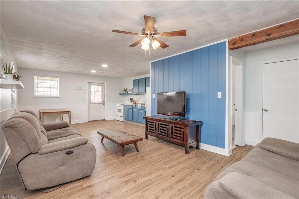 1427 Ocean View Ave - Photo 1