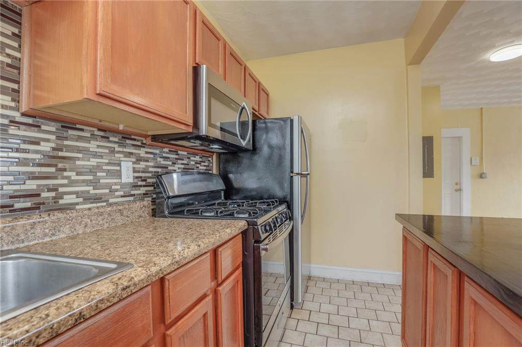 9335 Buckman Ave - Photo 1
