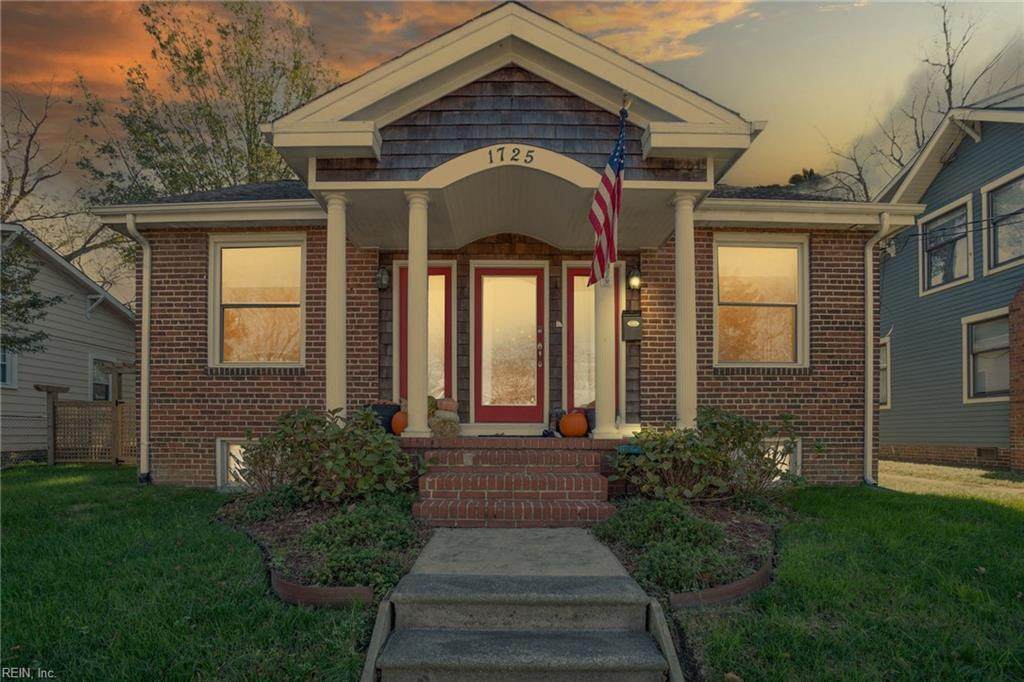 1725 Mathews Ter - Photo 1