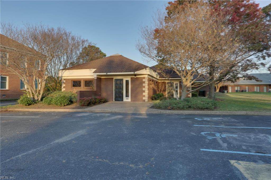 2112 Executive Dr - Photo 1