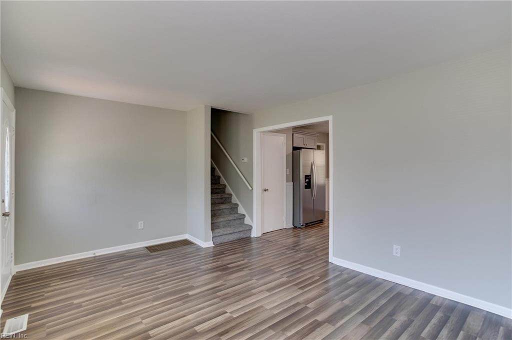 115 Briarwood Dr - Photo 1