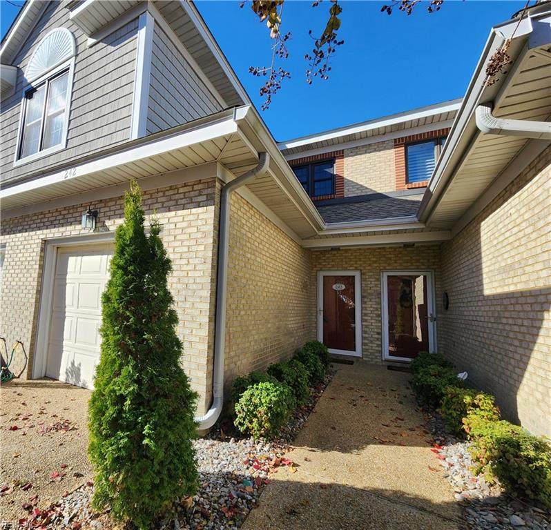242 Genoa Dr - Photo 1