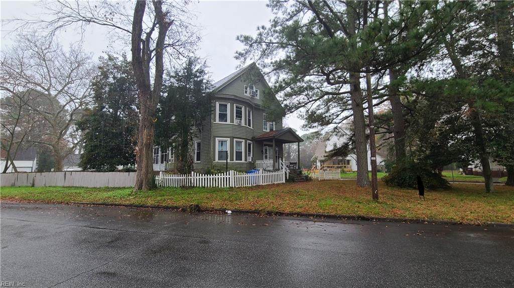 604 D St - Photo 1