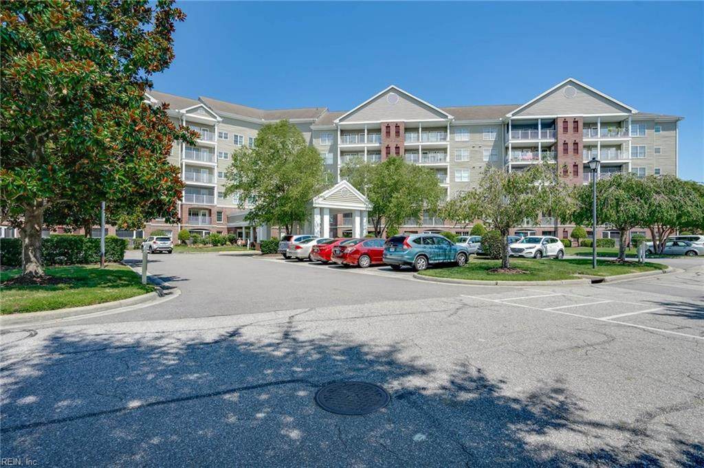 985 Fleet Dr - Photo 1