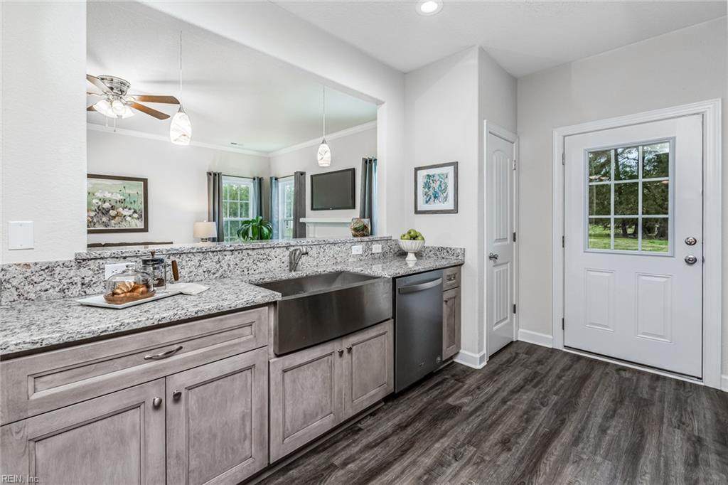 3392 Fort Huger Dr - Photo 1