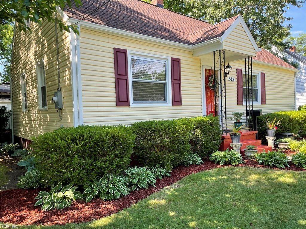 529 Sterling St - Photo 1