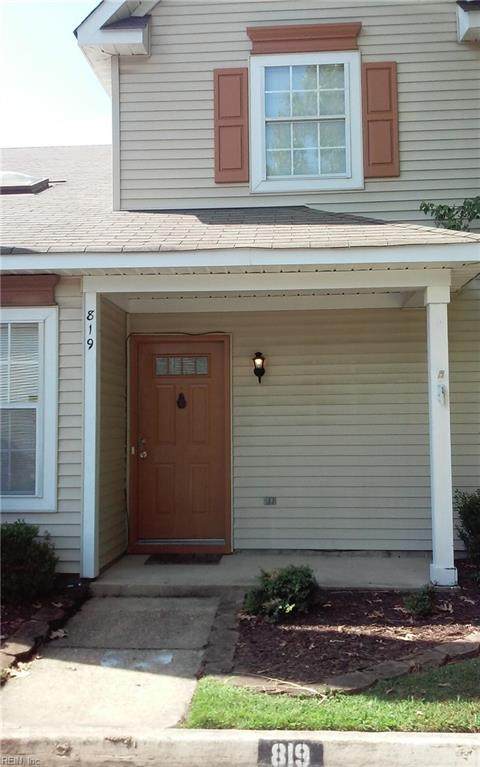 819 Player Ln - Photo 1
