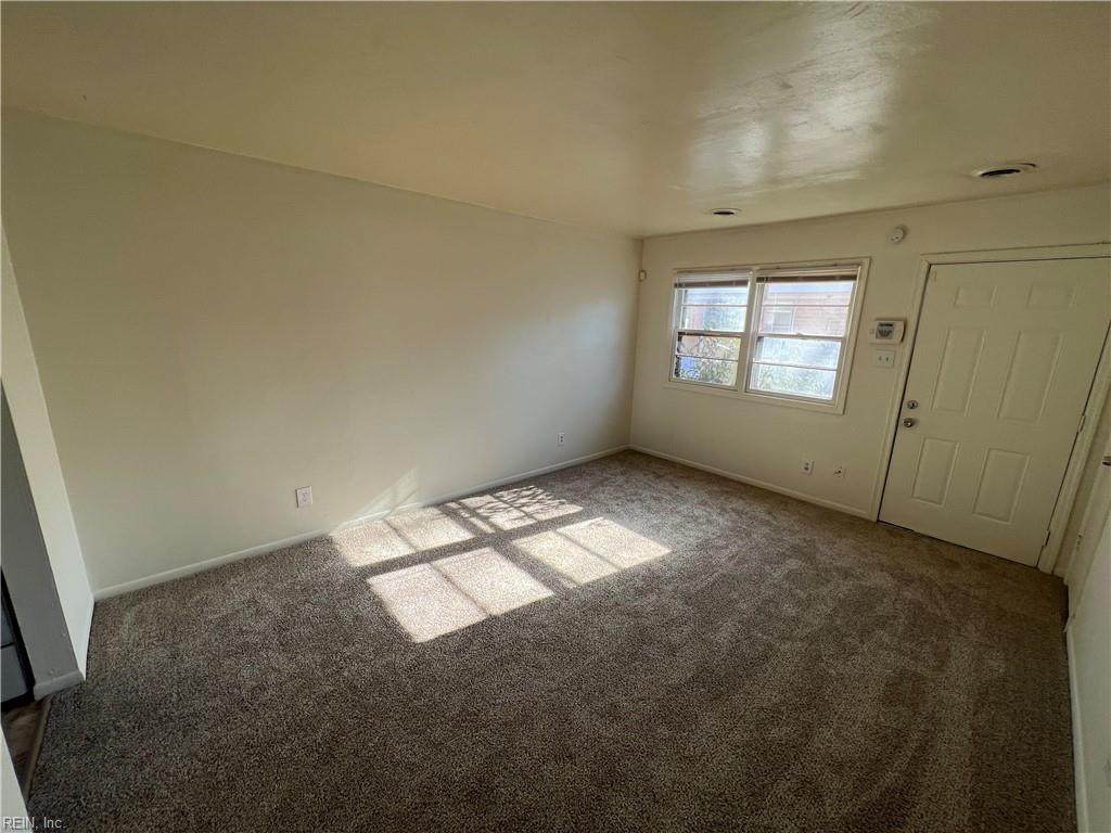 1556 Birch St - Photo 1