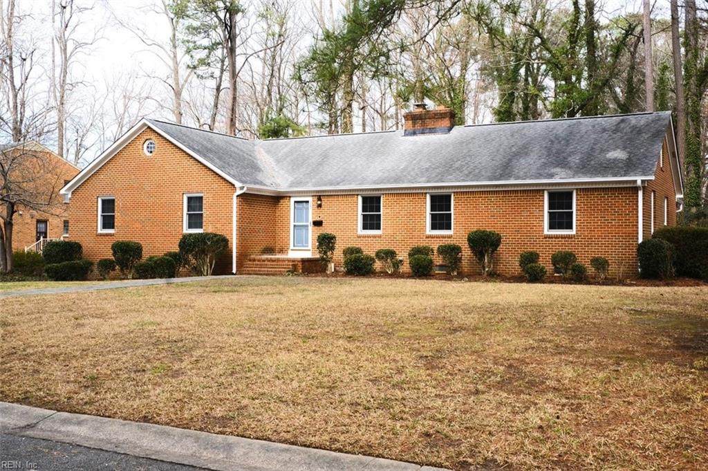 1102 Pine Valley Dr - Photo 1