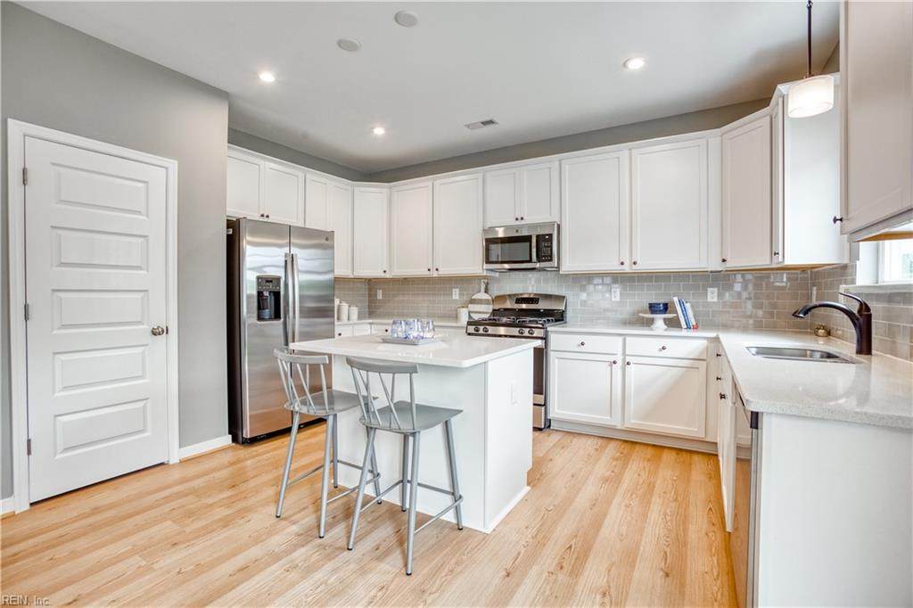 103 Stephens Ct - Photo 1