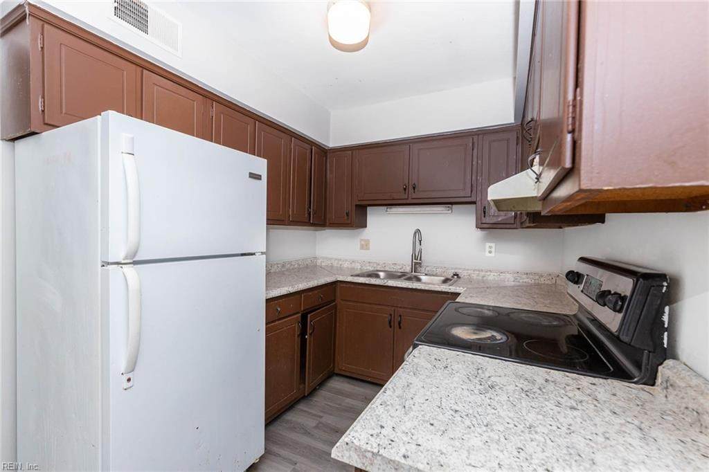 2707 Azalea Garden Rd - Photo 1