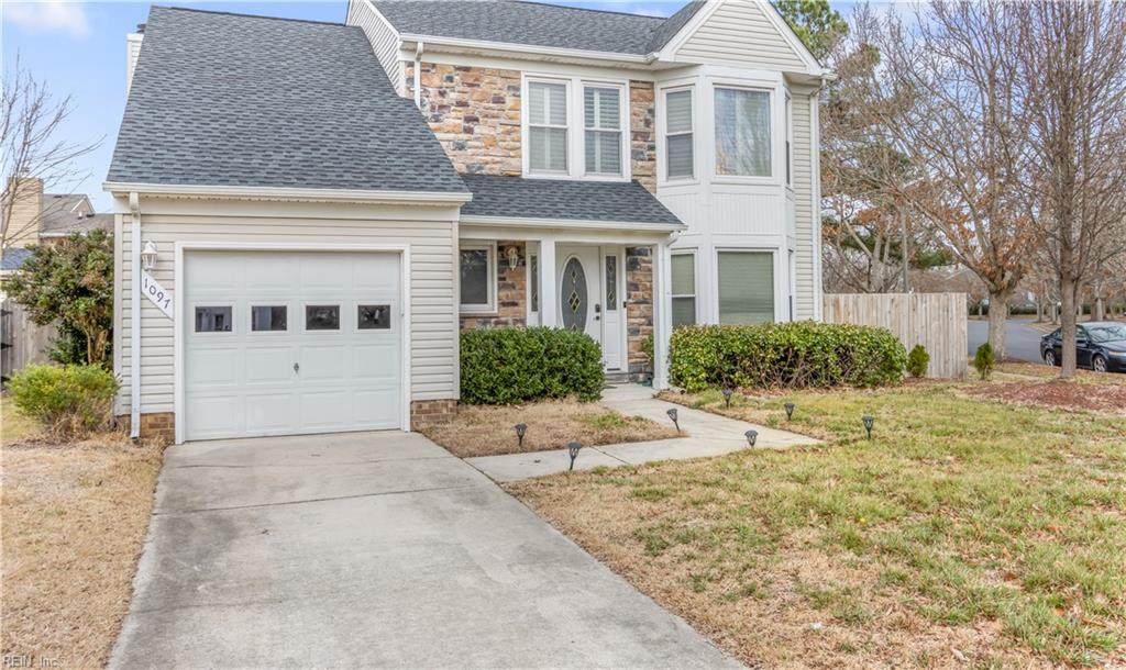 1097 Honeycutt Way - Photo 1